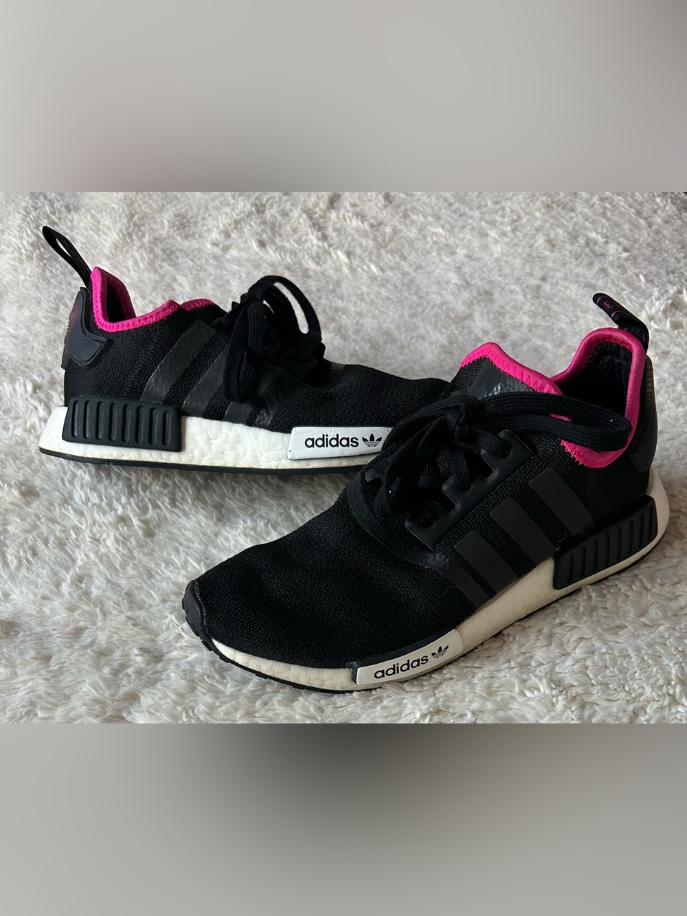 Adidas NMD R1 Core Black Shock Pink colorway DB3586 
Men’s Size 7.5